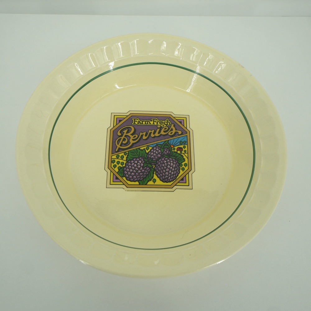 Treasure Craft Pie Dish 10.5in Cream Farm Fresh Berries Vintage‎ Pottery